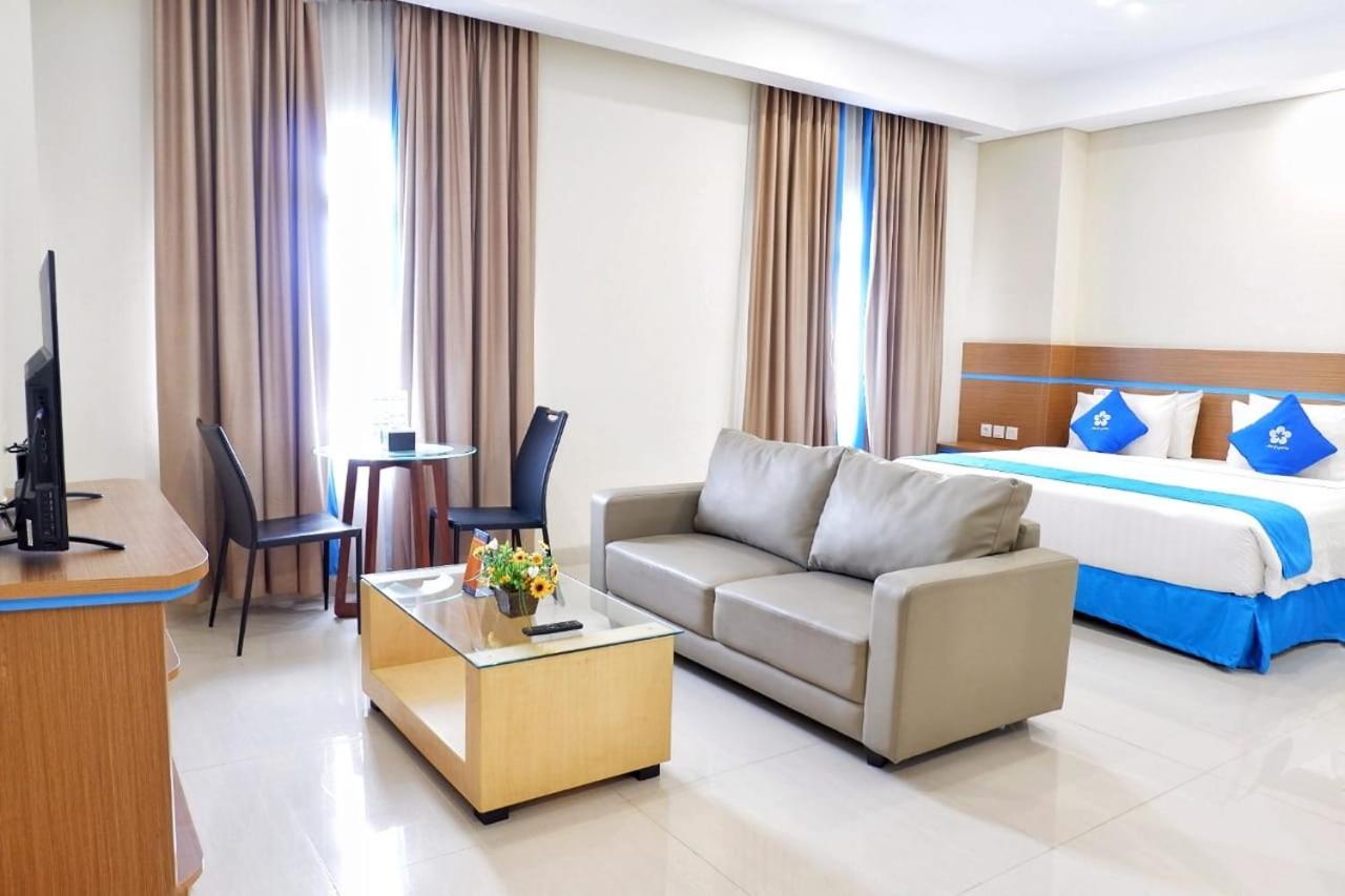 Hotel Brothers Biru Solo Baru מראה חיצוני תמונה