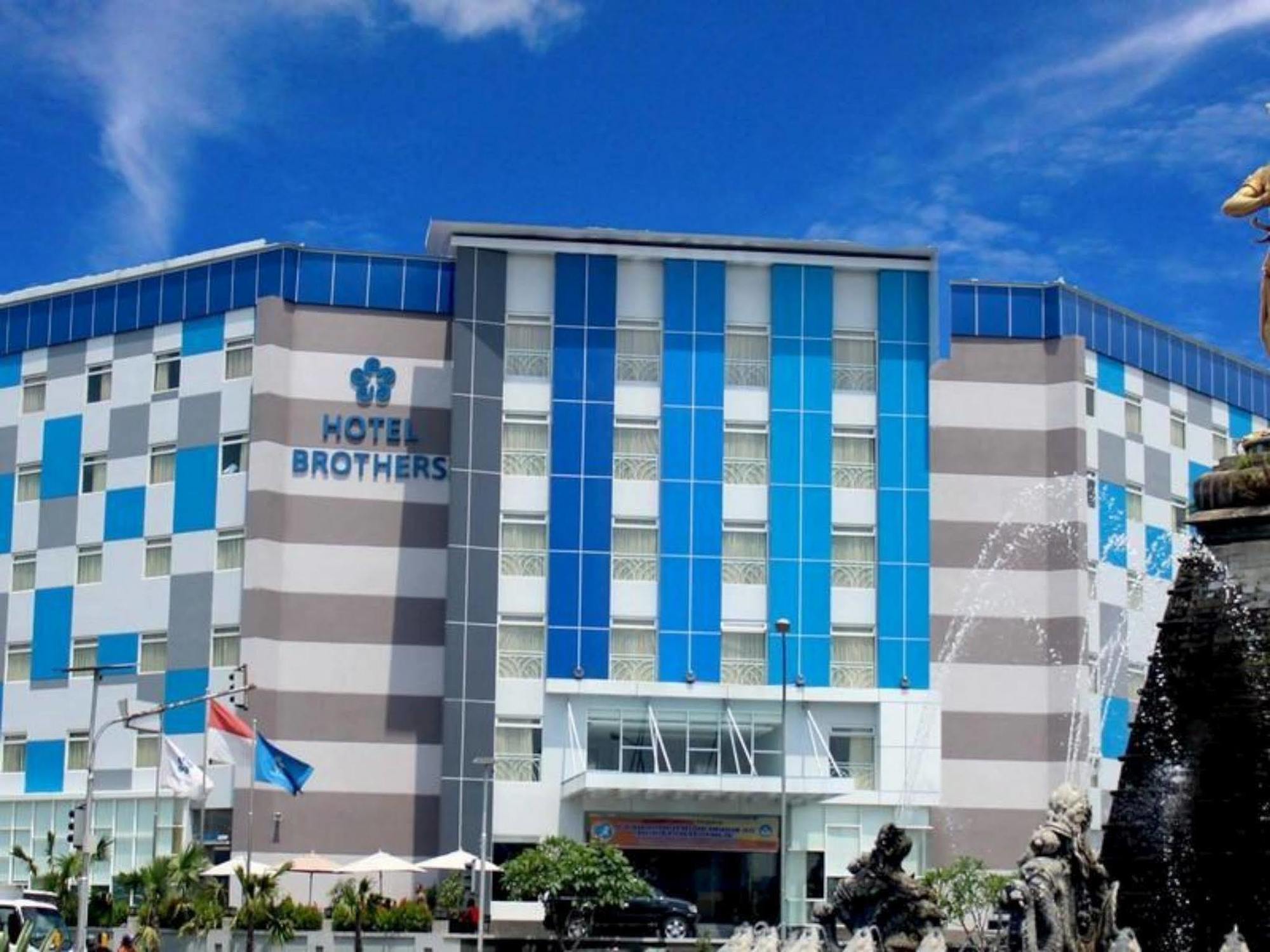 Hotel Brothers Biru Solo Baru מראה חיצוני תמונה
