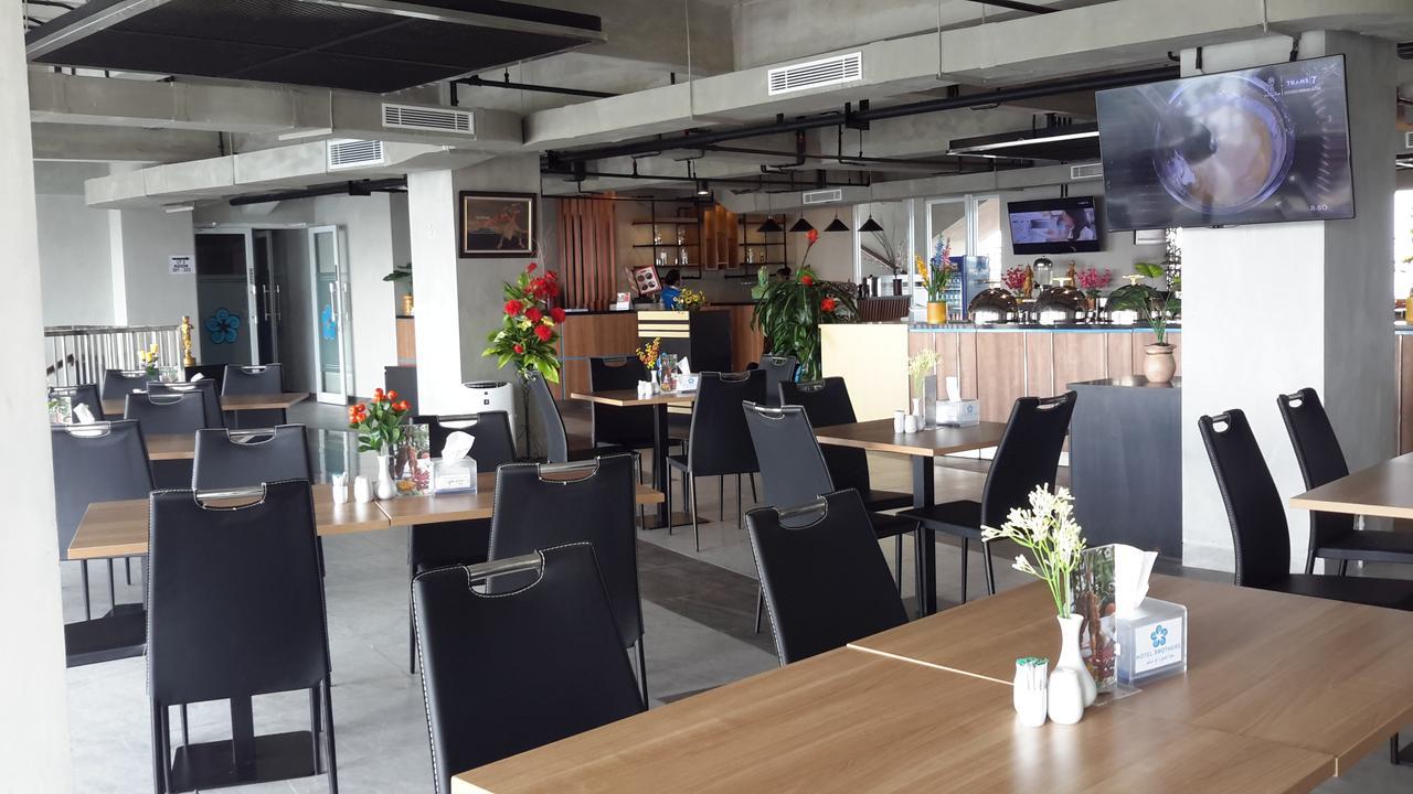 Hotel Brothers Biru Solo Baru מראה חיצוני תמונה