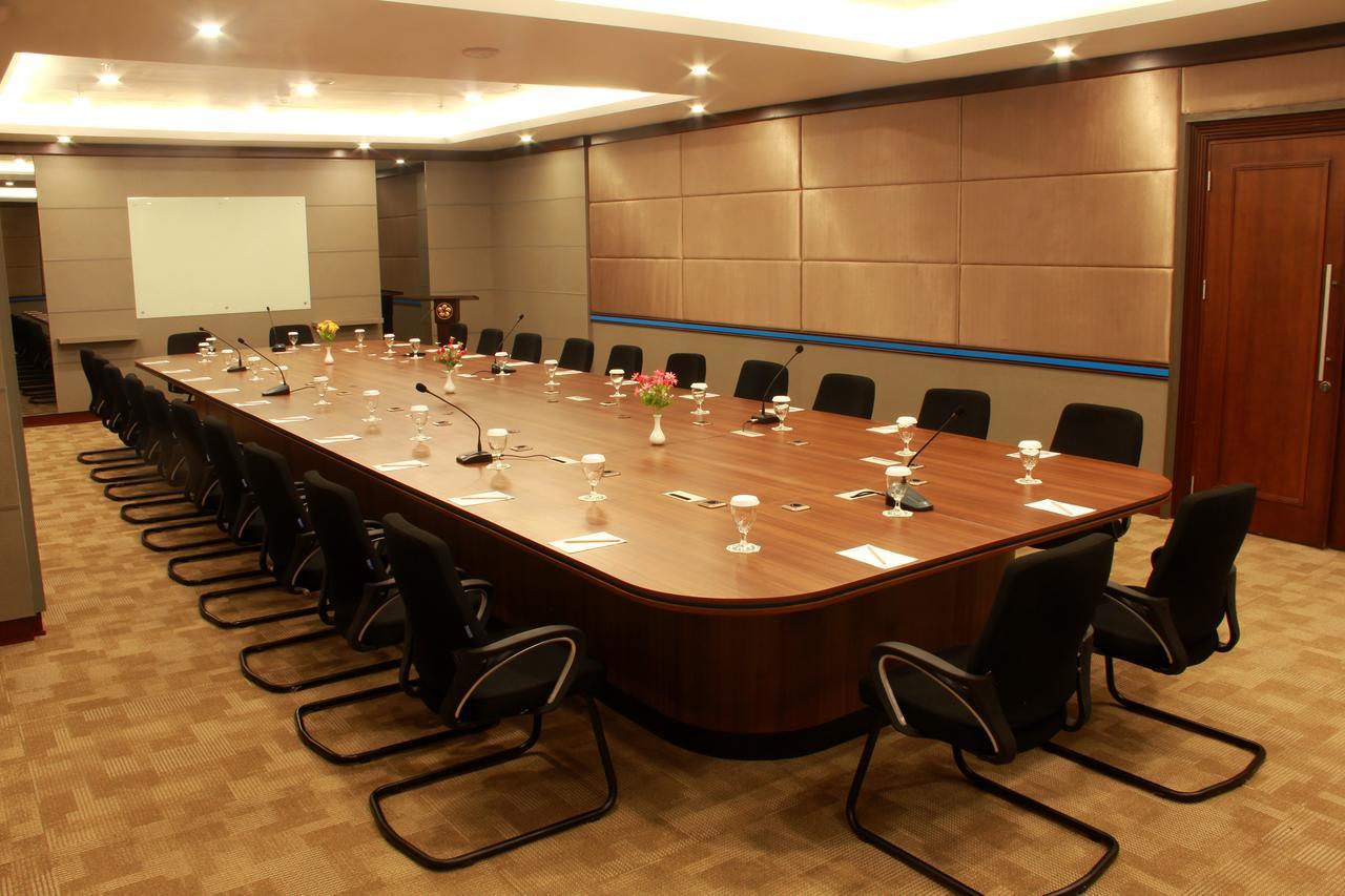 Hotel Brothers Biru Solo Baru מראה חיצוני תמונה