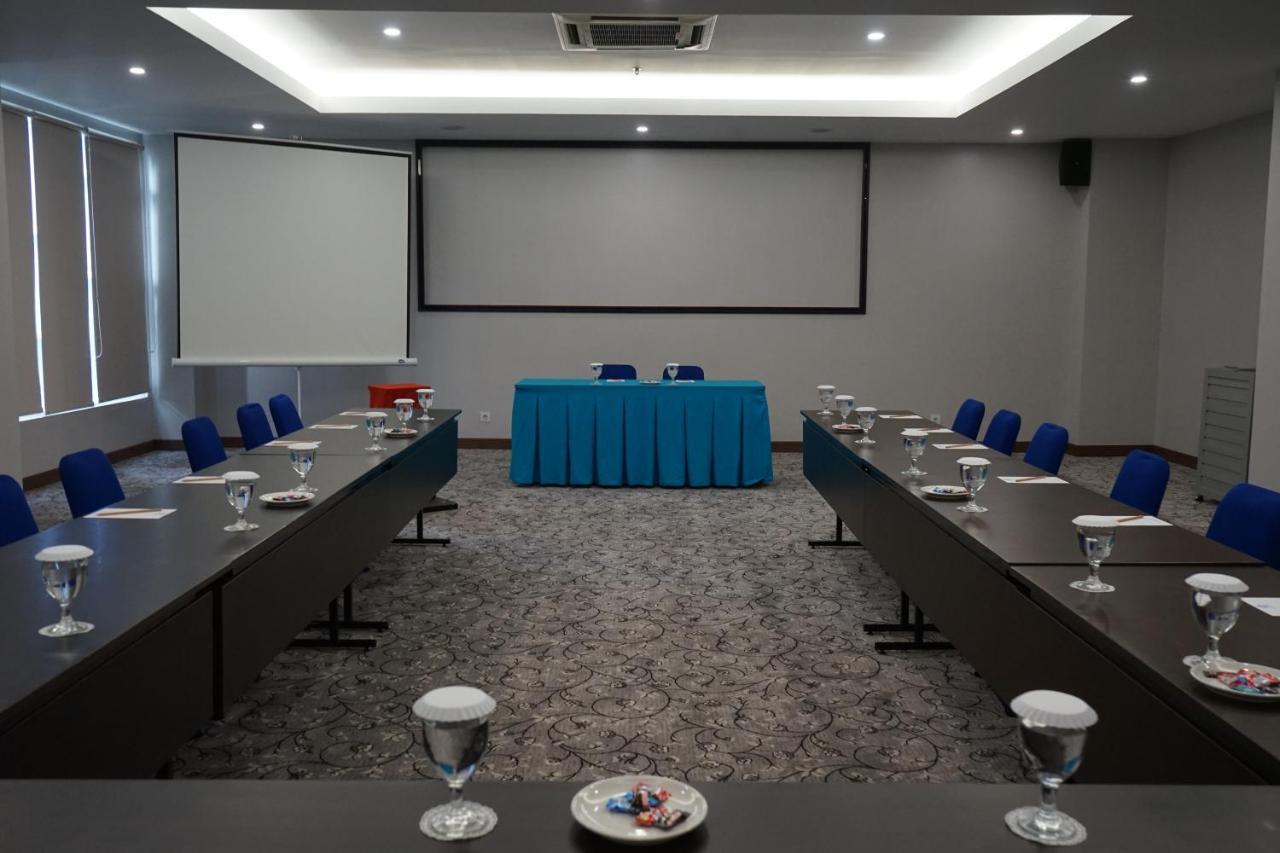 Hotel Brothers Biru Solo Baru מראה חיצוני תמונה