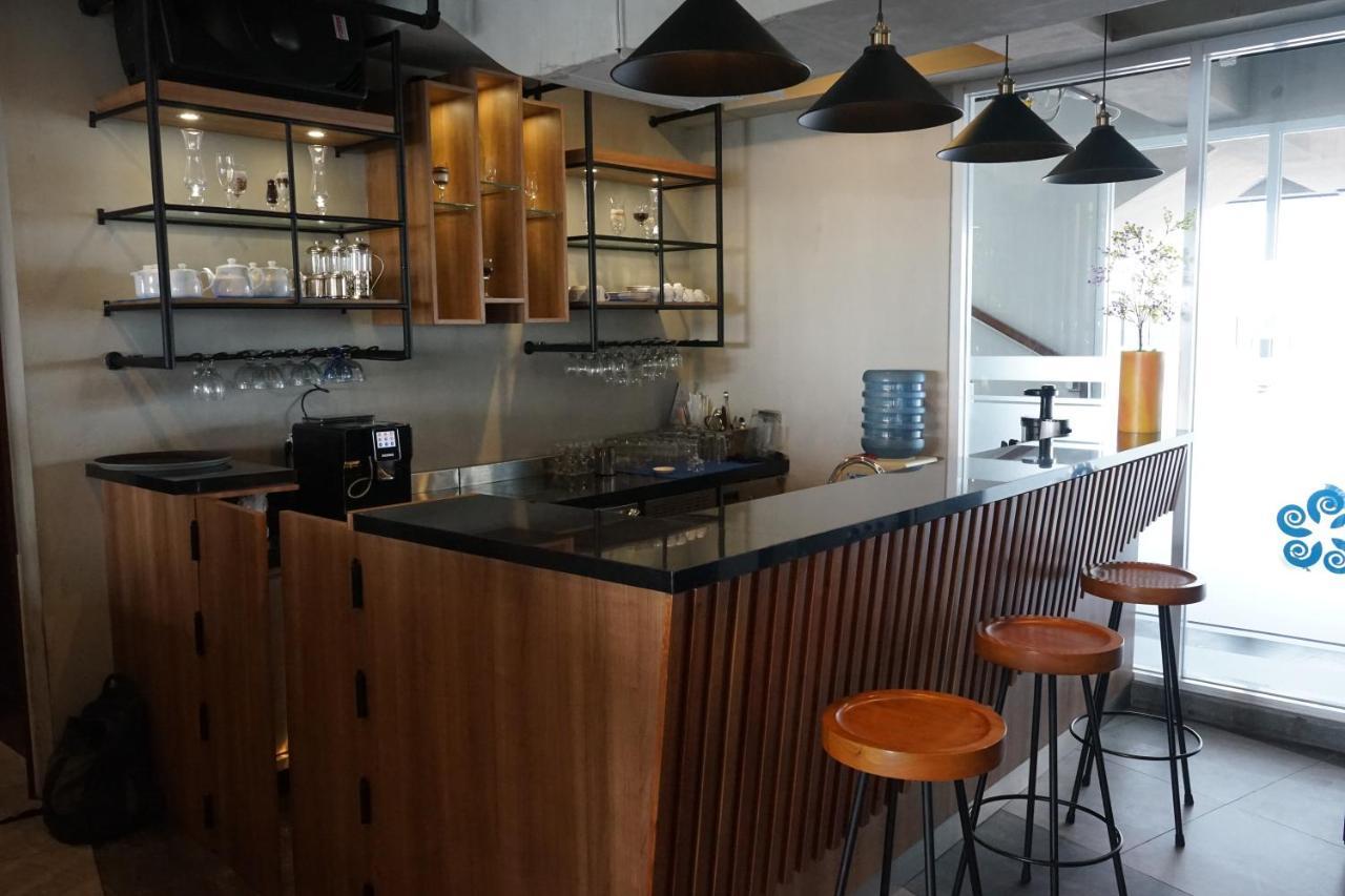 Hotel Brothers Biru Solo Baru מראה חיצוני תמונה