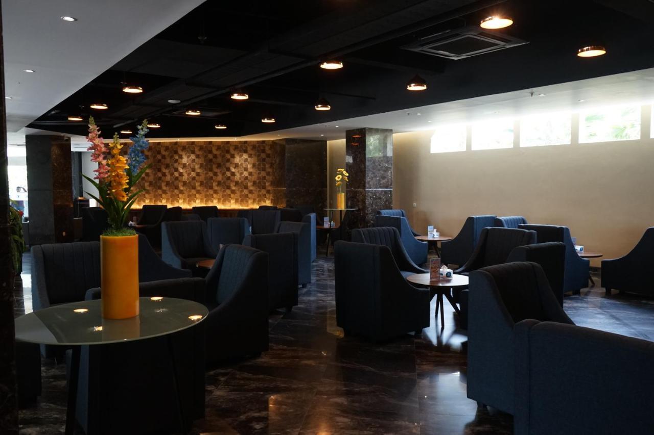 Hotel Brothers Biru Solo Baru מראה חיצוני תמונה